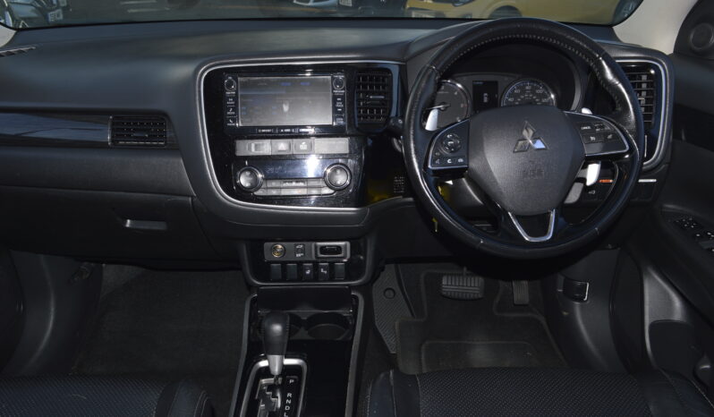 MITSUBISHI OUTLANDER 2.2 DI-D GX4 5dr 2017 AUTOMATIC 2 OWNER EURO 6 ULEZ SAT NAV 7 SEATS full
